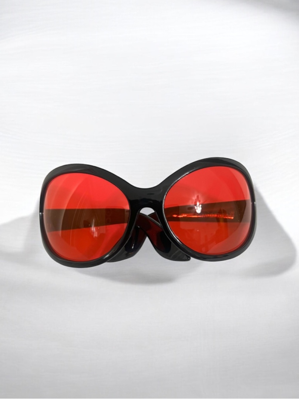 π₯π₯πRed and Black Oversized Wrap around Sunglasses - Picture 2 of 7